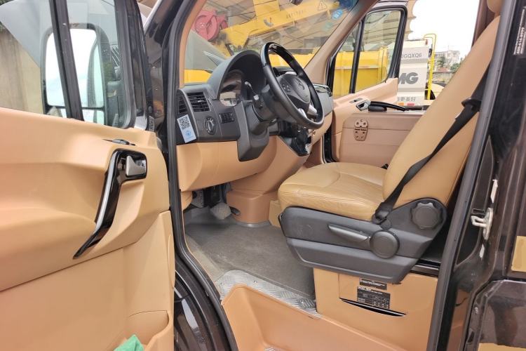 Used Karson C10 2015 3.5L Business & Travel Deluxe Version A Driver Seat