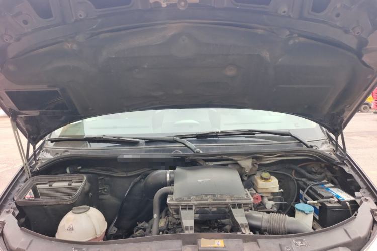 Used Karson C10 2015 3.5L Business & Travel Deluxe Version A Engine Bay