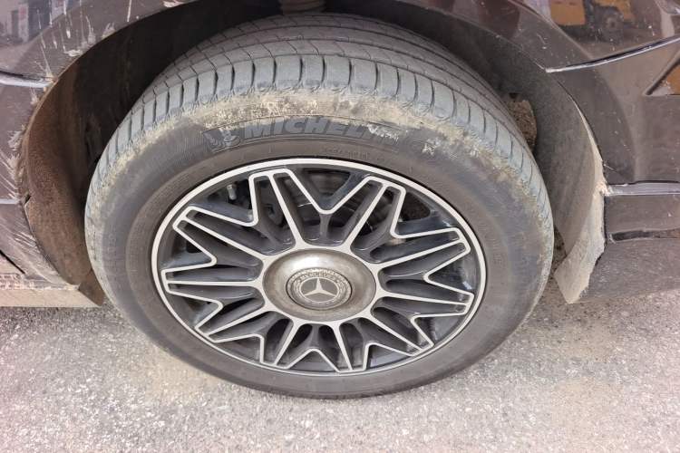 Used Karson C10 2015 3.5L Business & Travel Deluxe Version A Right Front Wheel Hub