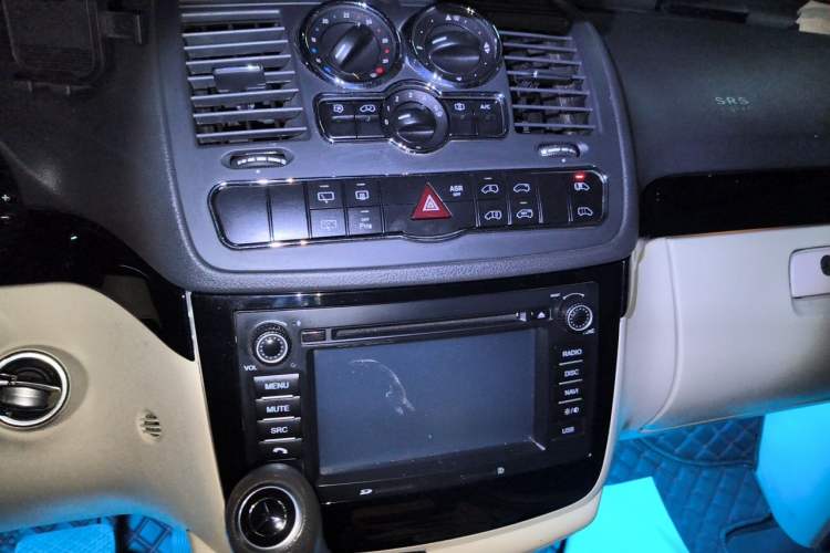 Used Karson Vito 2015 C7 3.0L Business & Luxury Model Variant C Audio And AC Panel