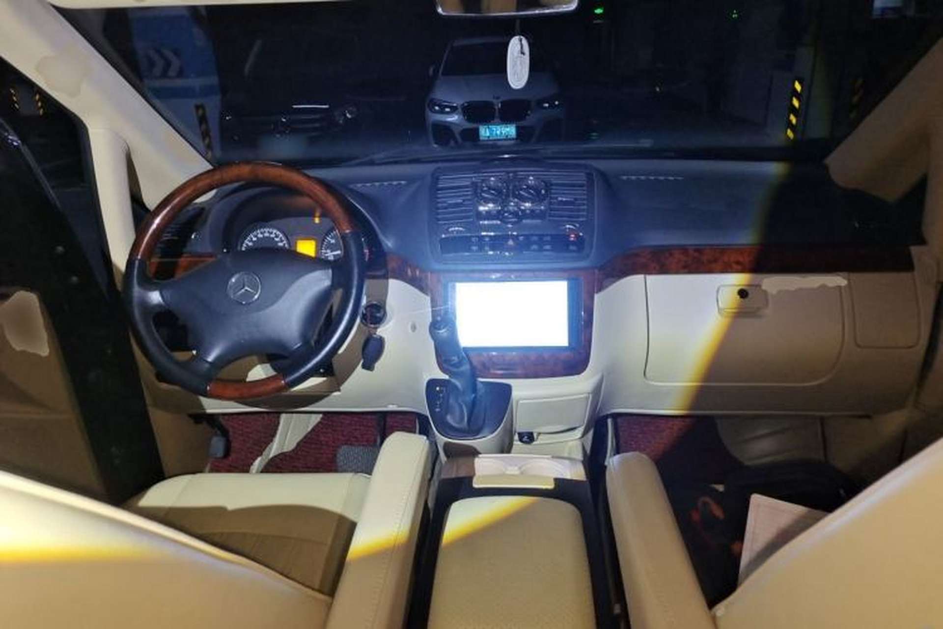 Used Karson Vito 2015 C7 3.0L Business & Luxury Model Variant C Center Console