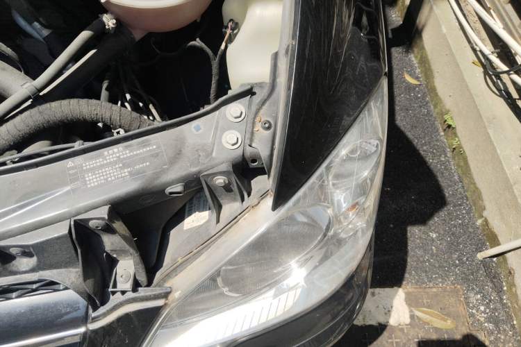 Used Karson Vito 2015 C7 3.0L Commercial Standard Model Engine Bay Left