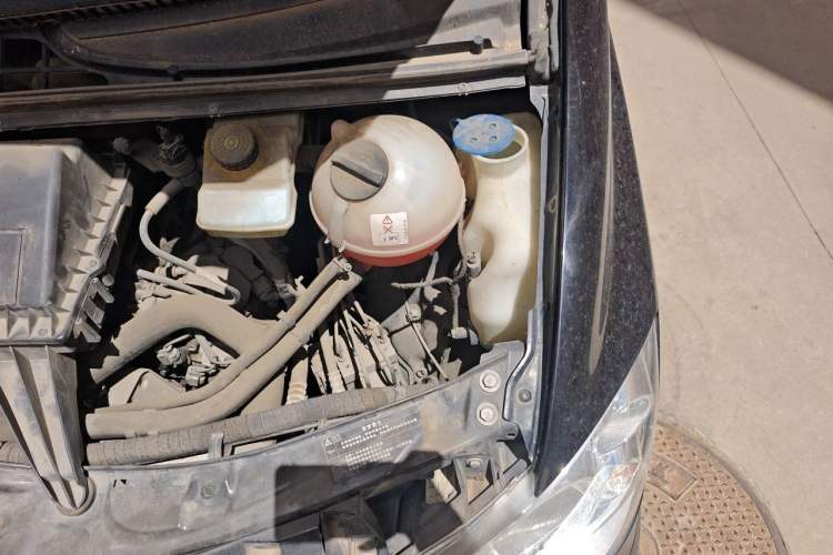 Used Karson Vito  Engine Bay Left