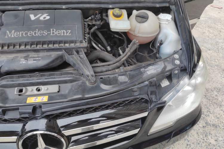 Used Karson Vito 2015 C7 3.0L Commercial Standard Model Engine Bay Left