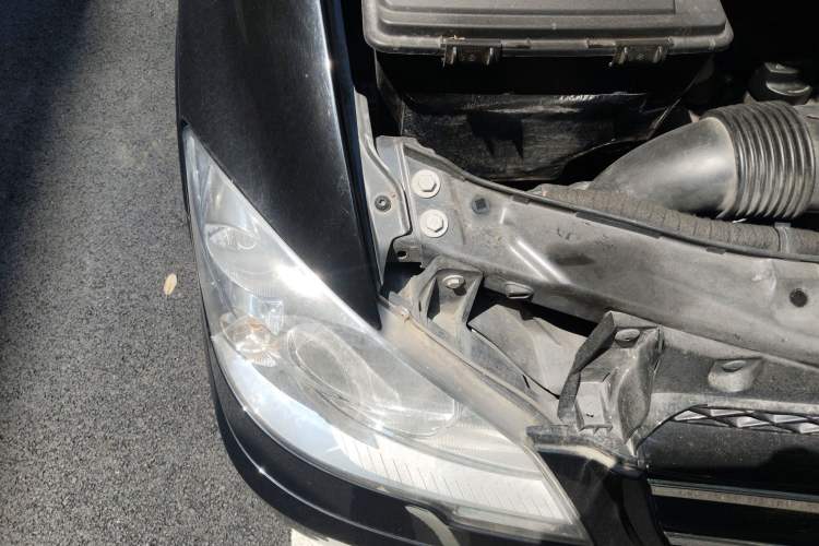 Used Karson Vito 2015 C7 3.0L Commercial Standard Model Engine Bay Right