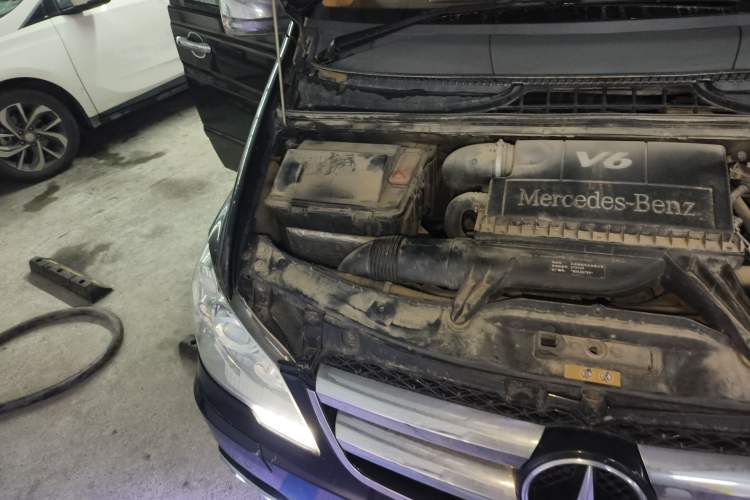 Used Karson Vito  Engine Bay Right