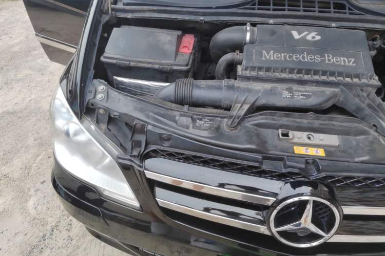 Used Karson Vito 2015 C7 3.0L Commercial Standard Model Engine Bay Right
