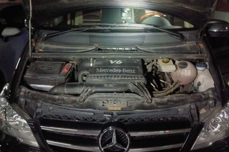 Used Karson Vito 2015 C7 3.0L Commercial Standard Model Engine Bay