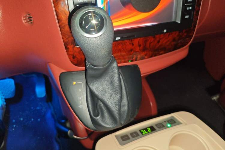 Used Karson Vito 2015 C7 3.0L Commercial Standard Model Gear Lever