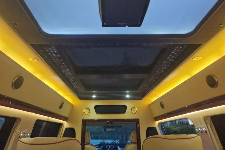Used Karson Vito 2015 C7 3.0L Business & Luxury Class C Model Upgraded Version Headliner