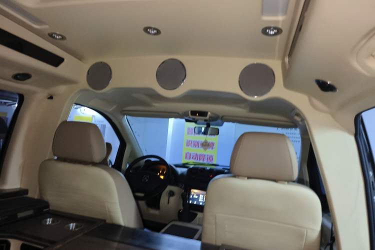 Used Karson Vito  Headliner
