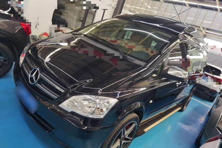 Used Karson Vito 2015 C7 3.0L Commercial Standard Model Left Side
