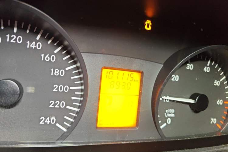 Used Karson Vito  Odometer Close Up