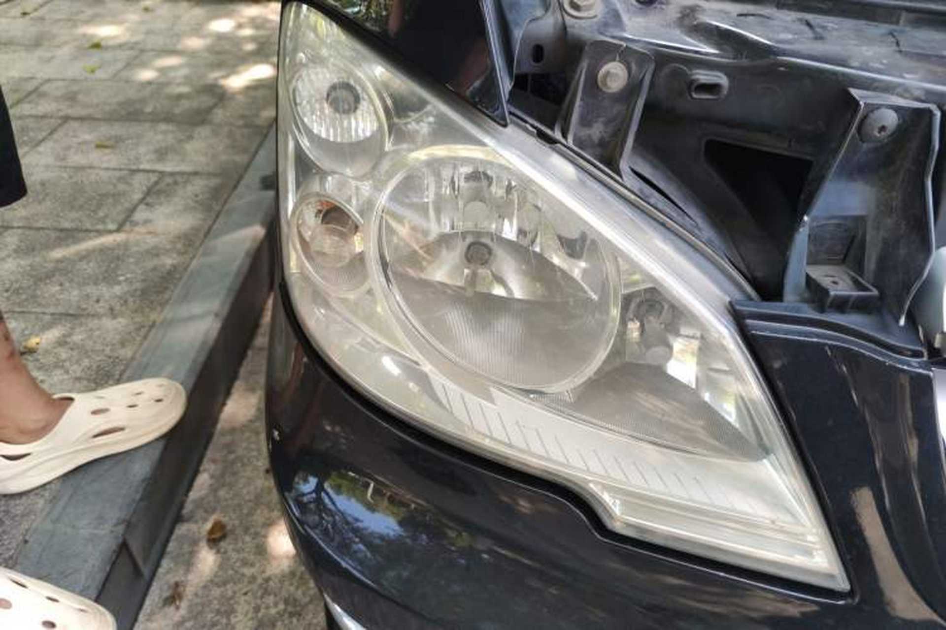 Used Karson Vito 2015 C7 3.0L Commercial Standard Model Right Front Headlight