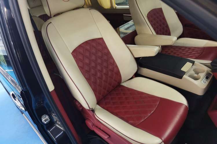 Used Karson Vito 2015 C7 3.0L Commercial Standard Model Right Front Seat