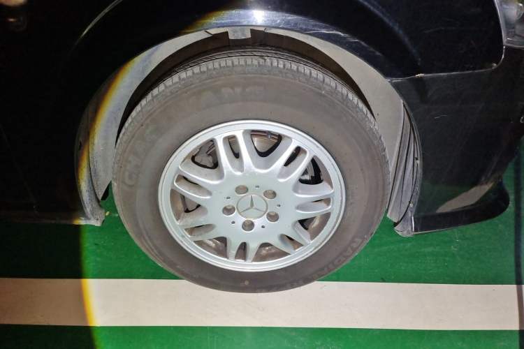 Used Karson Vito 2015 C7 3.0L Business & Luxury Model Variant C Right Front Wheel Hub
