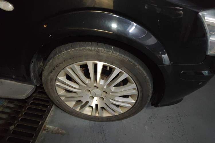 Used Karson Vito  Right Front Wheel Hub