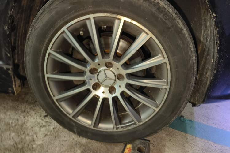 Used Karson Vito  Right Front Wheel Hub