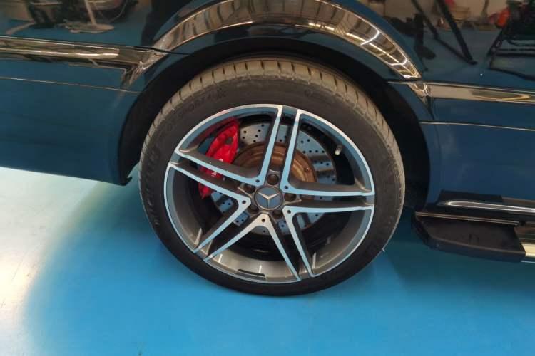 Used Karson Vito 2015 C7 3.0L Commercial Standard Model Right Rear Wheel Hub