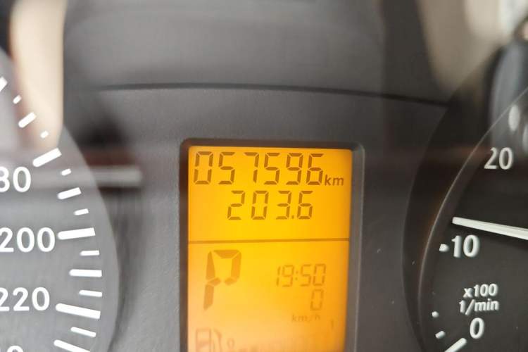 Used Karson Vito  Odometer Close Up