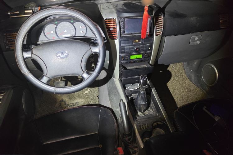 Used Kawei K1 2014 3.2T Two-Wheel Drive Comfort Trim Center Console