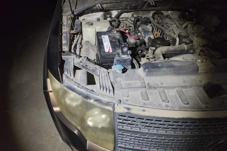 Used Kawei K1 2014 3.2T Two-Wheel Drive Comfort Trim Engine Bay Right