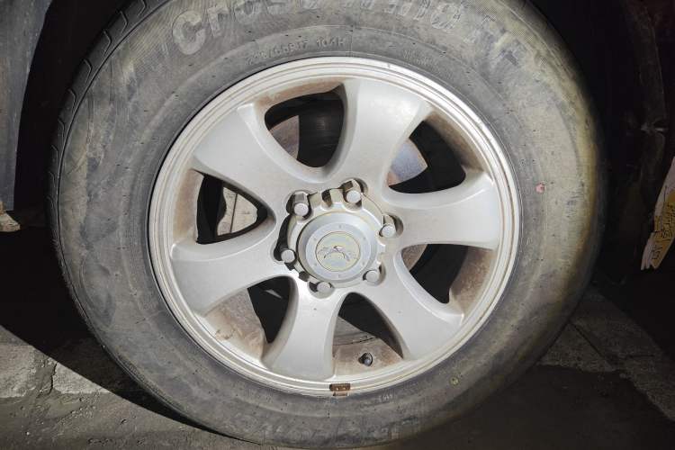Used Kawei K1 2014 3.2T Two-Wheel Drive Comfort Trim Right Front Wheel Hub