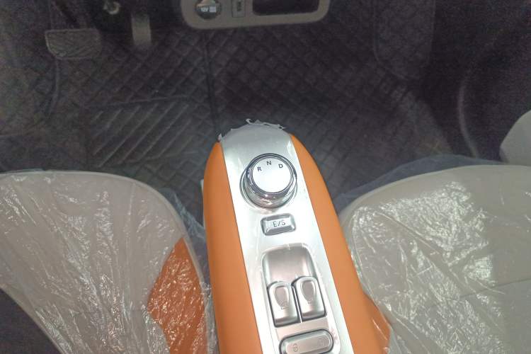 Used Kawei K1 2015 3.2T Base Version Gear Lever