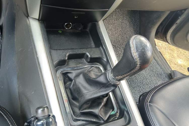 Used Kawei K1 2016 2.4L Gasoline 4WD 4G69S4N Gear Lever