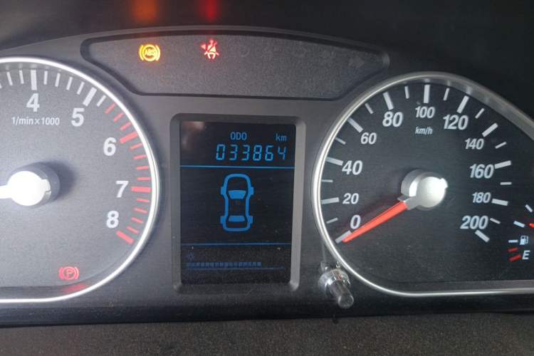 Used Kawei K1 2017 2.4L Gasoline Two-Wheel Drive 4G69S4N Odometer Close Up