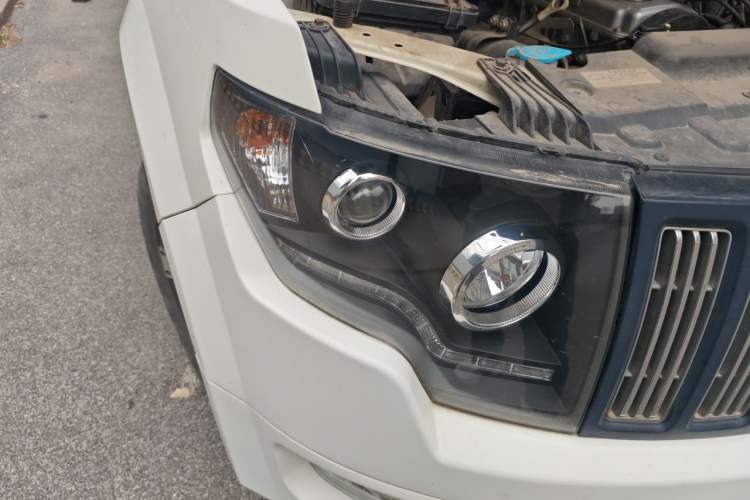 Used Kawei K150 2017 2.4L Two-Wheel Drive Comfort Version 4G69S4N Right Front Headlight
