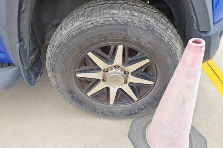 Used Kawei K150GT 2018 2.0T Gasoline Manual Two-Wheel Drive Flagship Version 4G63S4T Right Front Wheel Hub