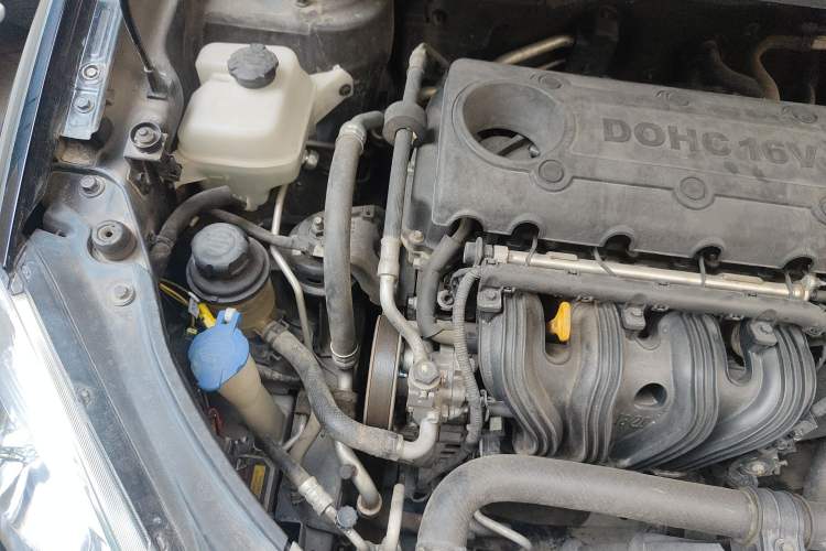 Used Kia 2007 2.0L 5-Seater Standard Edition Engine Bay Right