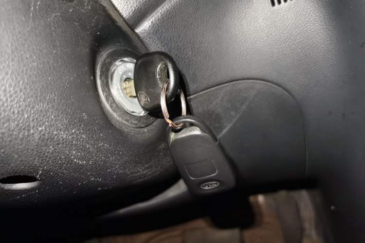 Used Kia 2007 2.0L 5-Seater Comfort Edition Vehicle Key