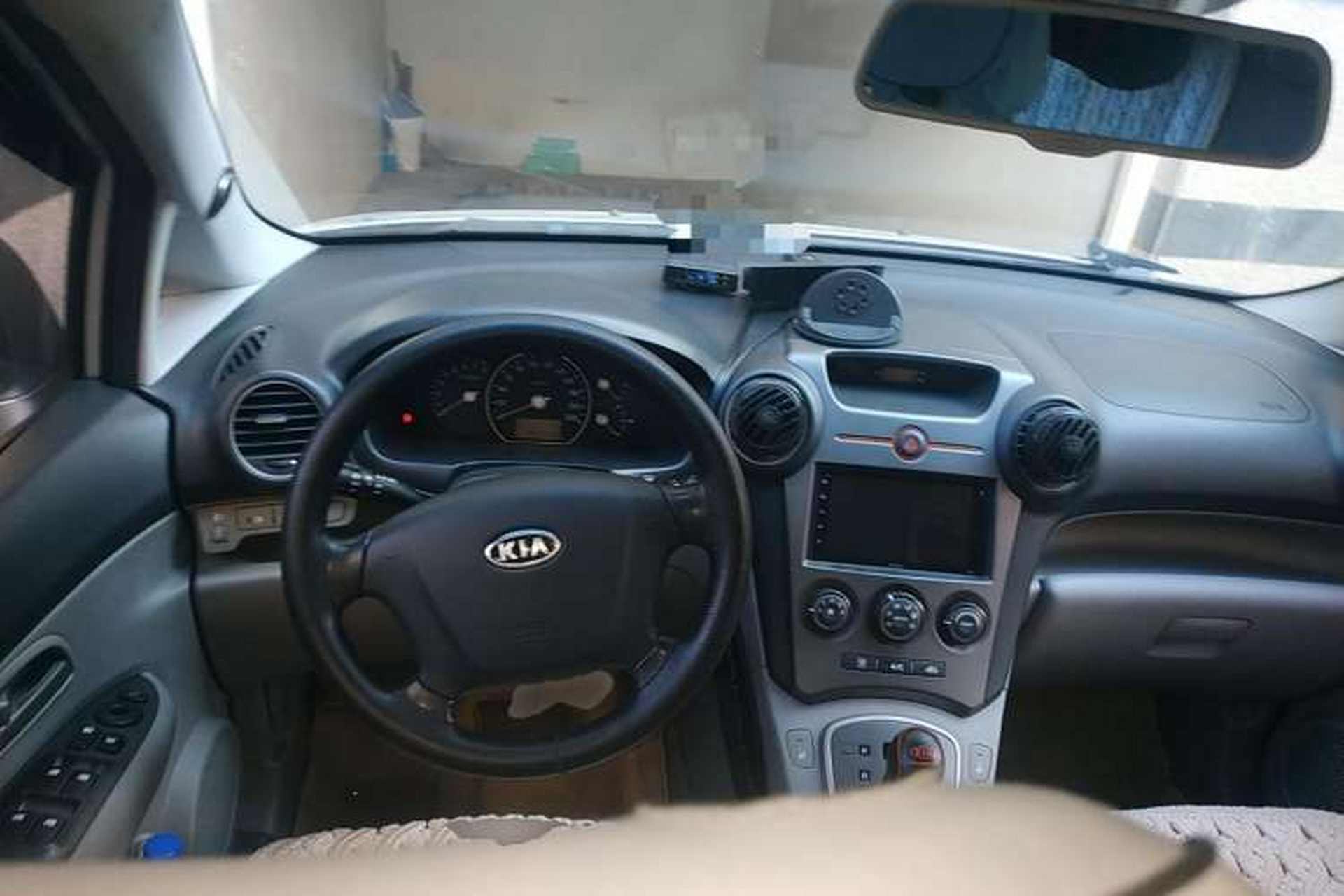 Used Kia 2007 2.0L 7-Seater Comfort Edition Center Console