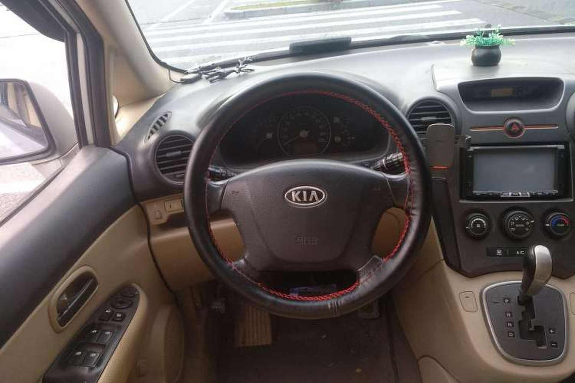 Used Kia 2007 2.0L 7-Seater Comfort Edition Steering Wheel