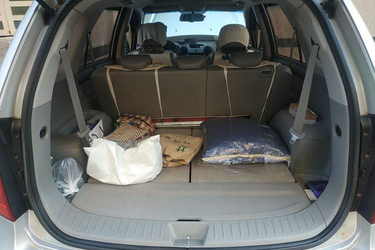 Used Kia 2007 2.0L 7-Seater Comfort Edition Trunk