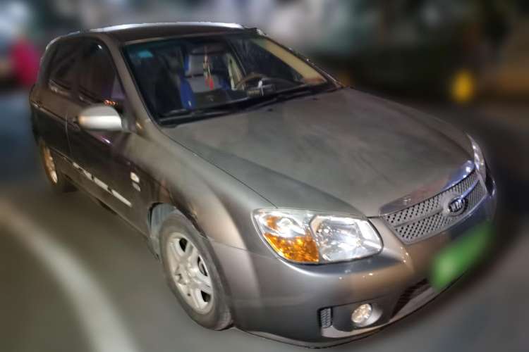 Used Kia 2008 European-style 1.6 AT GL Front Right 45 Deg