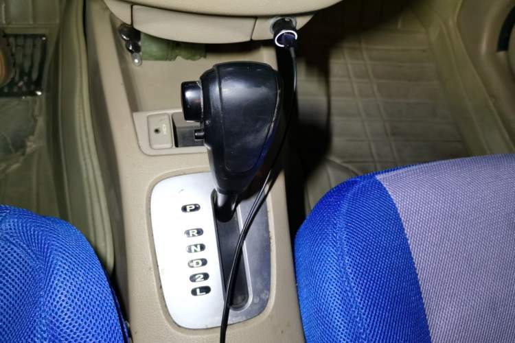 Used Kia 2008 European-style 1.6 AT GL Gear Lever