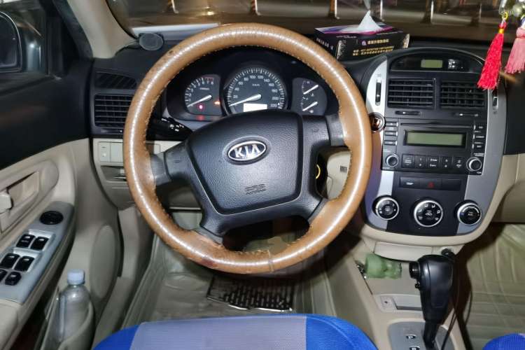 Used Kia 2008 European-style 1.6 AT GL Steering Wheel