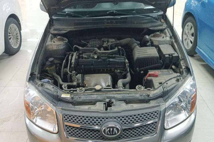Used Kia 2008 European-style 1.6 MT GL Engine Bay