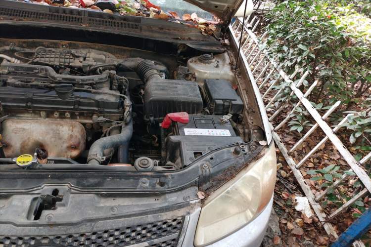 Used Kia 2008 European-style 1.6 MT GL Engine Bay Left