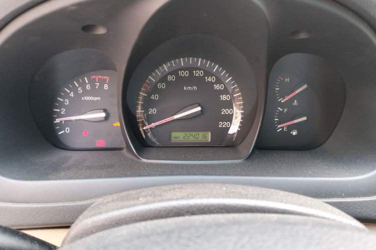 Used Kia 2008 European-style 1.6 MT GL Odometer Close Up