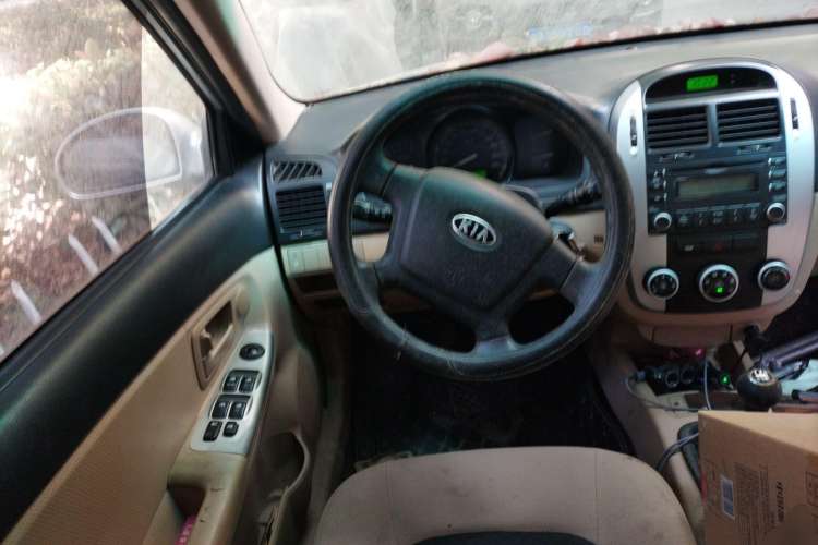 Used Kia 2008 European-style 1.6 MT GL Steering Wheel