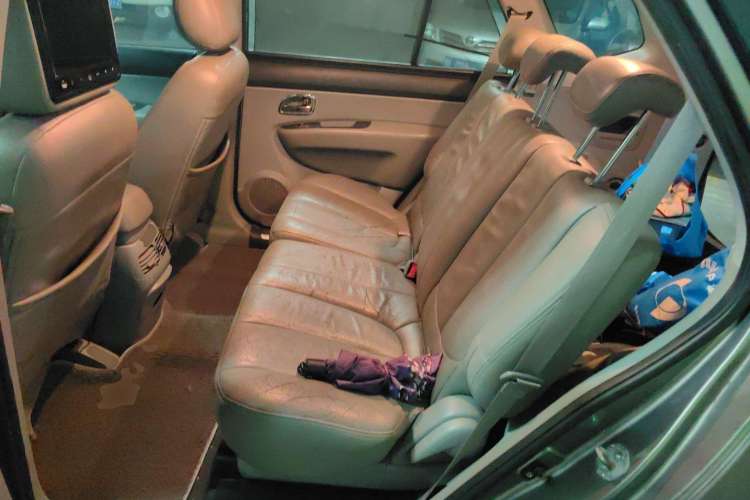 Used Kia 2011 2.0L 7-Seater Automatic Standard Edition Left Rear Seat