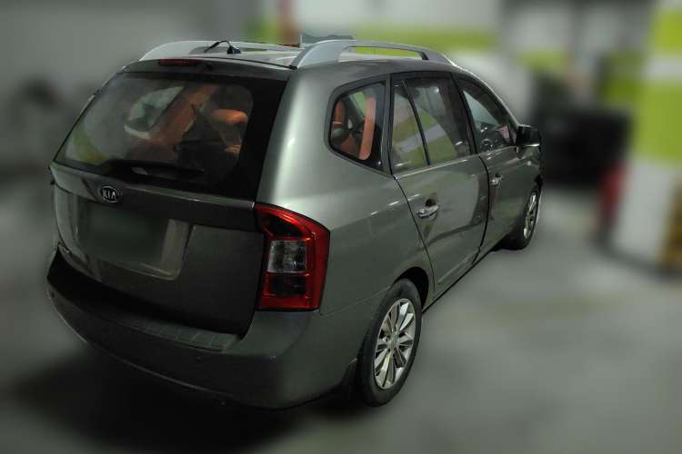 Used Kia 2011 2.0L 7-Seater Automatic Standard Edition Rear Right 45 Deg