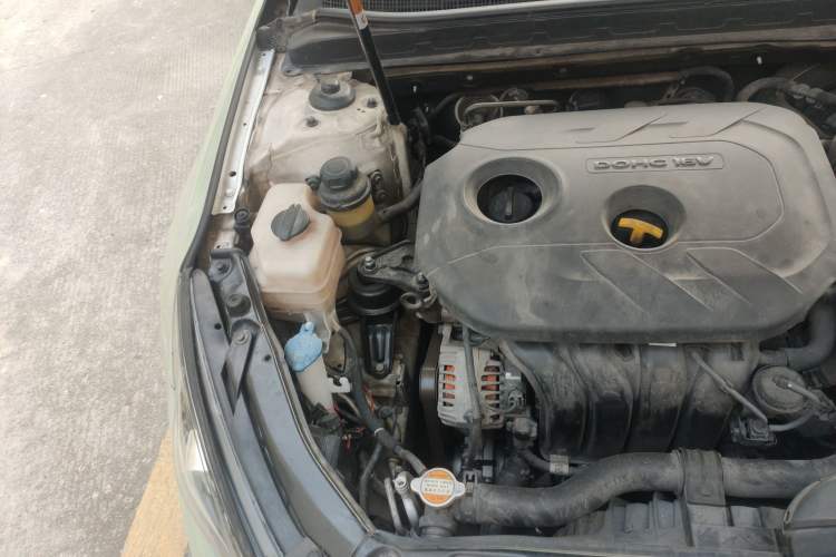 Used Kia 2012 2.0L Automatic DLX Engine Bay Right