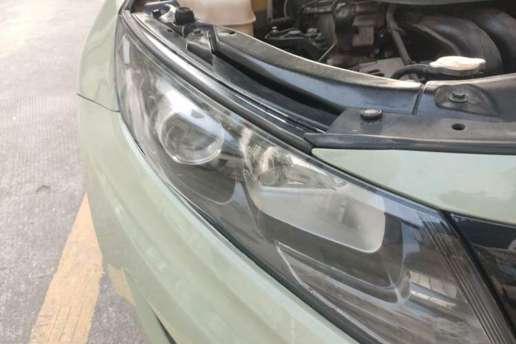 Used Kia 2012 2.0L Automatic DLX Right Front Headlight