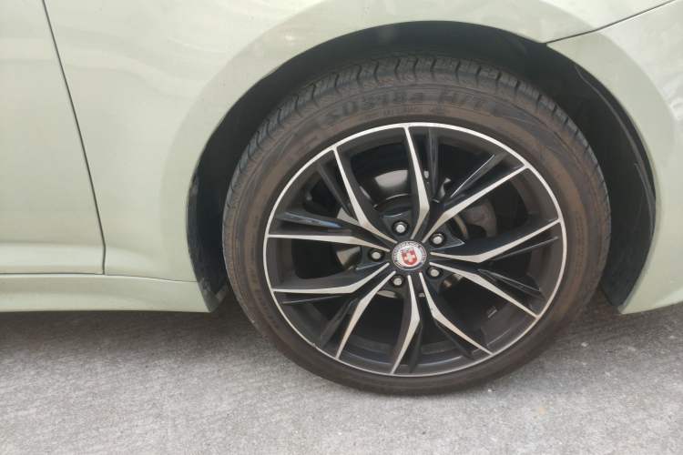 Used Kia 2012 2.0L Automatic DLX Right Front Wheel Hub
