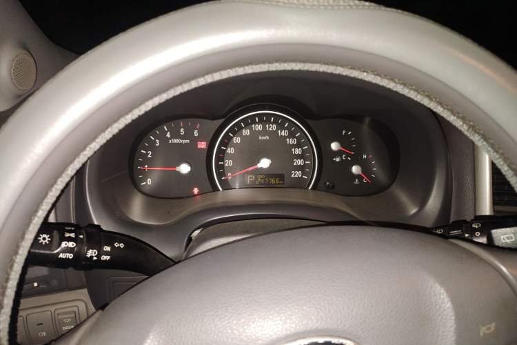 Used Kia 2013 2.2T VQ-R Luxury Edition Instrument Cluster